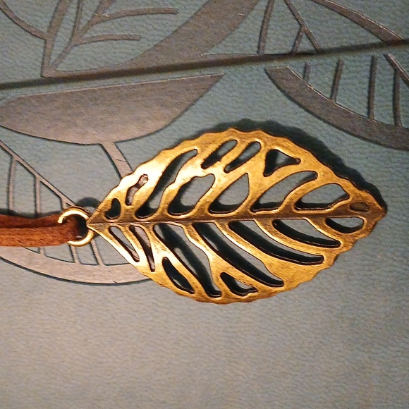 Leather Notebook, Leaf Pattern - Picture 4 of 4